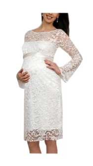 Къса булчинска рокля за бременни от дантела с разкроен ръкав
